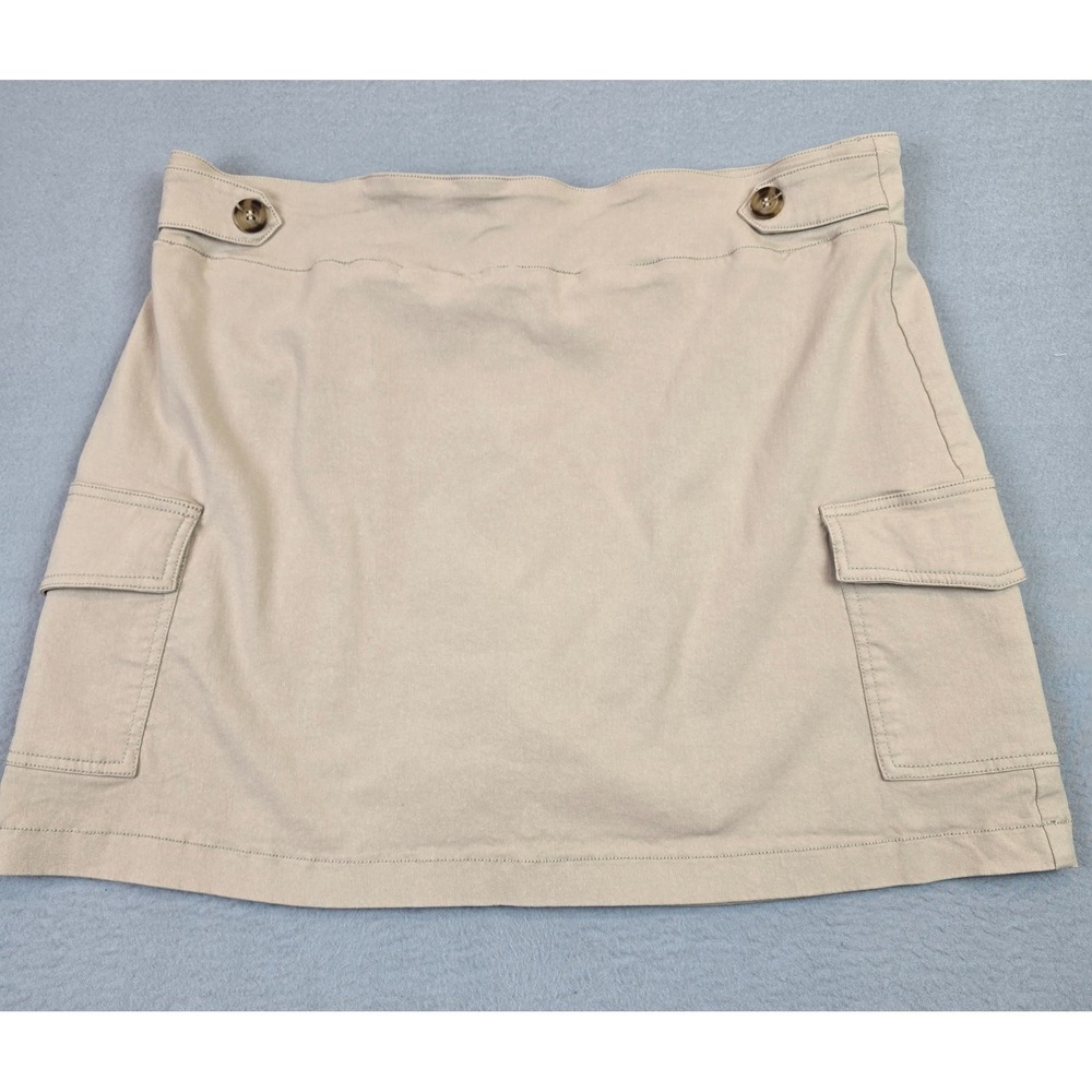 SOHO Apparel Ltd Women's 2X Beige Cargo Skort Stretch Pull-On‎ Skirt Shorts Plus